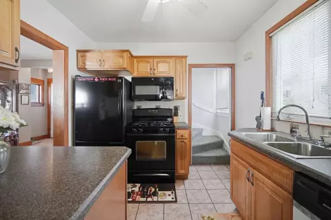 Kitchen - 91 Ardmore St, Springfield, MA 01104 photo 3 of 3