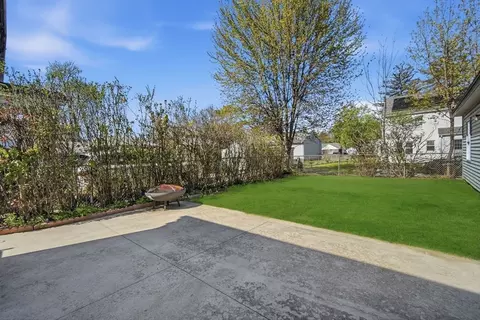 Exterior - 91 Ardmore St, Springfield, MA 01104 photo 4 of 5