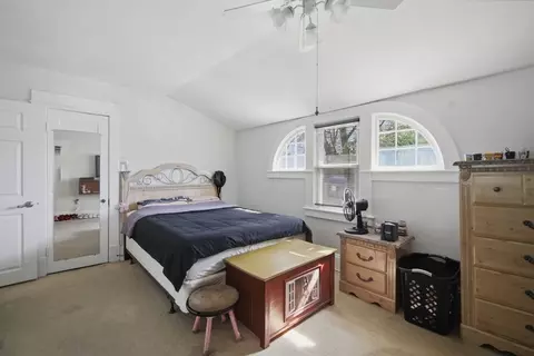 Bedroom - 91 Ardmore St, Springfield, MA 01104 photo 1 of 5