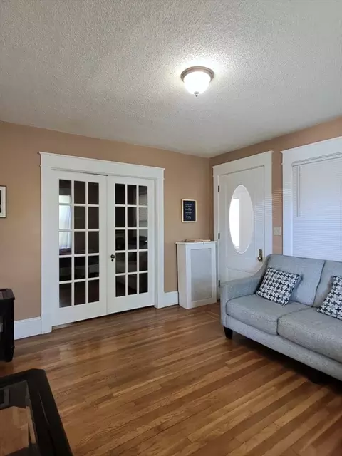 39 Acton St, Indian Orchard, MA 01151 photo 8