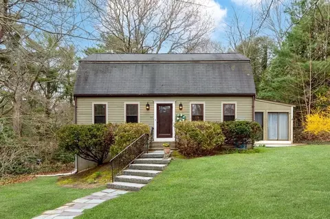 44 Jan Marie Dr, Plymouth, MA 02360