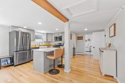 84 Hammond St, Rowley, MA 01969