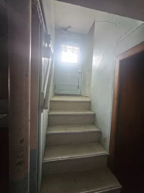 27 Bond St, Fall River, MA 02720 photo 30