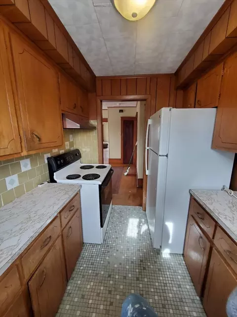 27 Bond St, Fall River, MA 02720 photo 35
