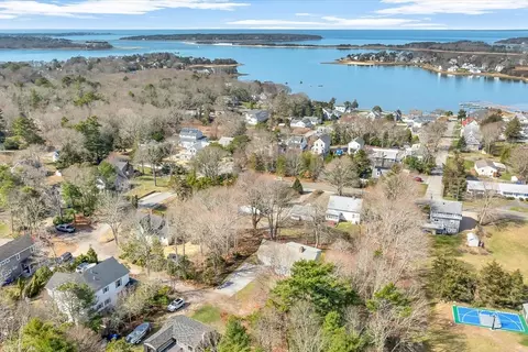 4 Quail Hill Rd, Pocasset, MA 02559
