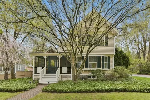 14 Locust Ave, Lexington, MA 02421