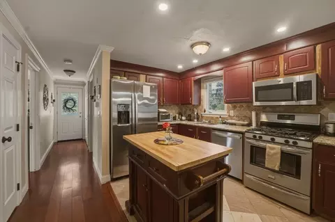 Entry Way - 50 Samoset Rd, Barnstable, MA 02648 photo 1 of 1