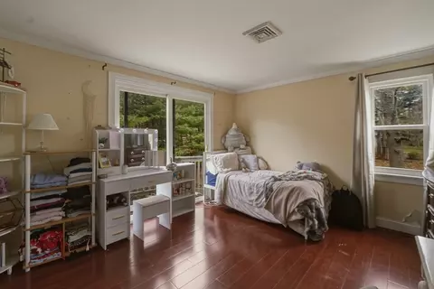 Bedroom - 50 Samoset Rd, Barnstable, MA 02648 photo 2 of 4