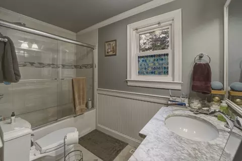 Bath - 50 Samoset Rd, Barnstable, MA 02648 photo 1 of 2