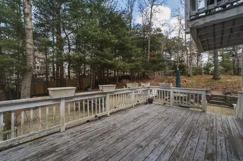 Exterior - 50 Samoset Rd, Barnstable, MA 02648 photo 4 of 8