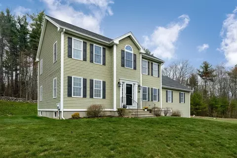 29 Grizzly Dr, Rutland, MA 01543