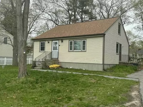 16 Assonet Blvd, Freetown, MA 02702