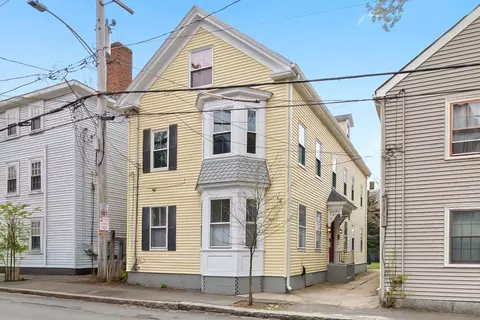 15 12 Williams St #2, Salem, MA 01970