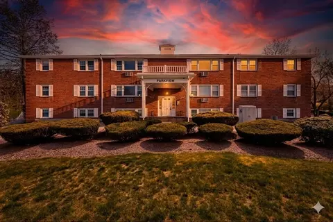 224 School St #7, Walpole, MA 02081