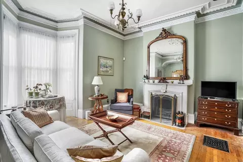 108 Pembroke St, Boston, MA 02118