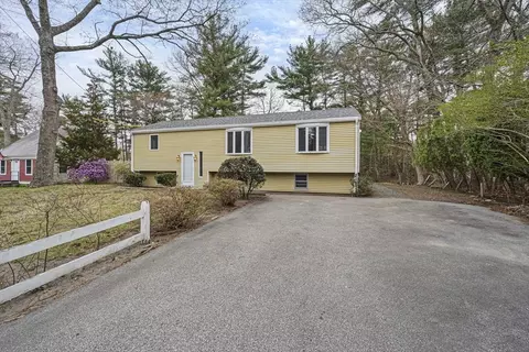 405 Plain St, Marshfield, MA 02050