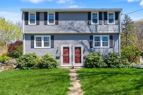 286 Pleasant St, Lowell, MA 01852