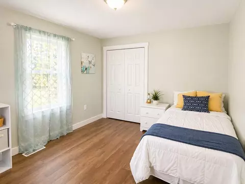 Bedroom - 266 Petersham Rd, Athol, MA 01331 photo 5 of 6