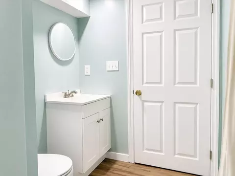 Bath - 266 Petersham Rd, Athol, MA 01331 photo 2 of 2