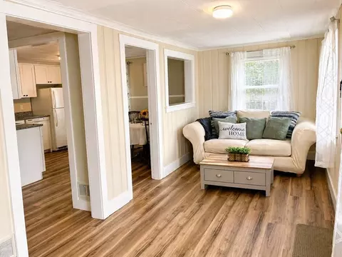 Living - 266 Petersham Rd, Athol, MA 01331 photo 1 of 1
