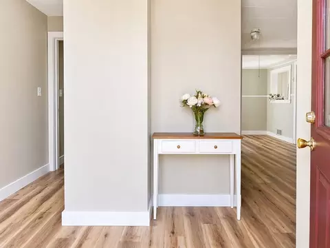 Entry Way - 266 Petersham Rd, Athol, MA 01331 photo 2 of 3