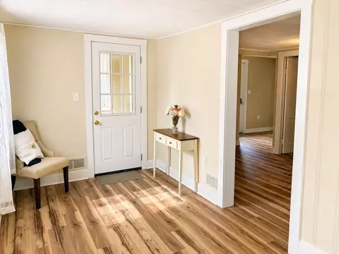 Entry Way - 266 Petersham Rd, Athol, MA 01331 photo 1 of 3