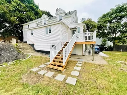 9 Dervin Pl, Clinton, MA 01510