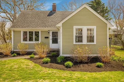 69 Jericho Path, Falmouth, MA 02540