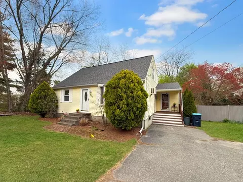 565 Lake St, Shrewsbury, MA 01545