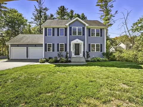 87 Wood St, Hopkinton, MA 01748