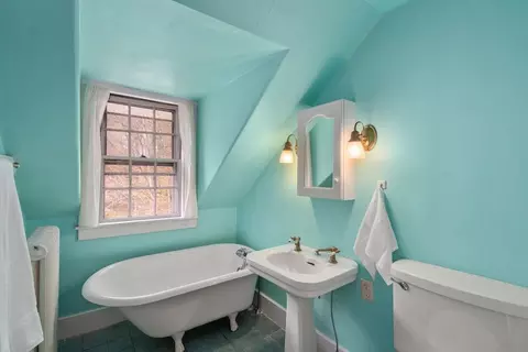 Bath - 187 Mill St, Framingham, MA 01701 photo 5 of 5