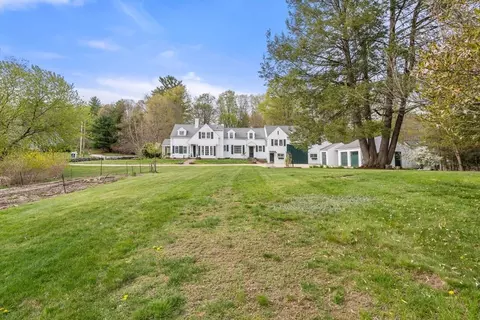 Exterior - 187 Mill St, Framingham, MA 01701 photo 10 of 12