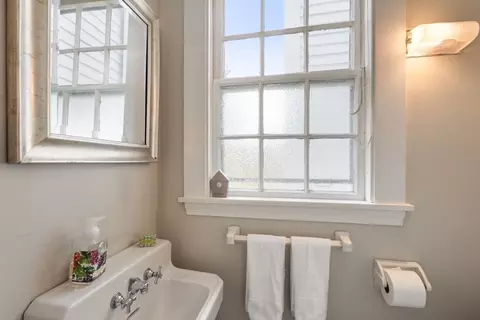 Bath - 187 Mill St, Framingham, MA 01701 photo 2 of 5