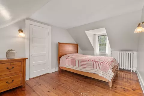 Bedroom - 187 Mill St, Framingham, MA 01701 photo 8 of 9