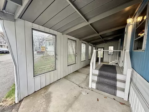 38 Lark Dr, Chicopee, MA 01020 photo 3