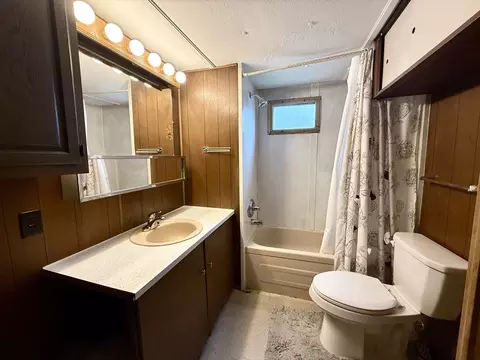 38 Lark Dr, Chicopee, MA 01020 photo 10