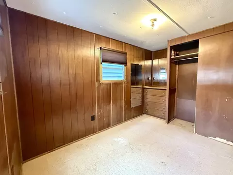38 Lark Dr, Chicopee, MA 01020 photo 11