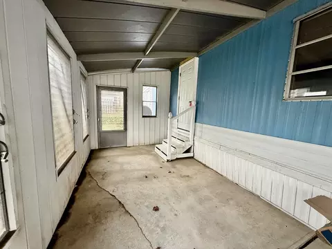 38 Lark Dr, Chicopee, MA 01020 photo 12