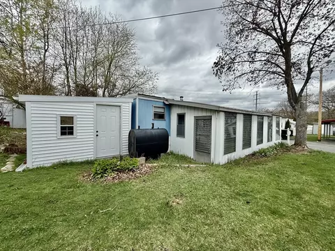 38 Lark Dr, Chicopee, MA 01020 photo 15
