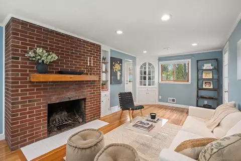 655 Water, Framingham, MA 01701 photo 4