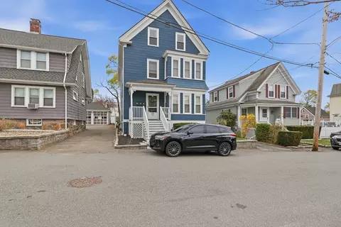 13 Roy St #3, Swampscott, MA 01907