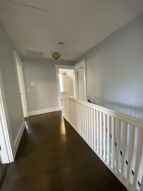 Entry Way - 14 Saint Elmo Rd, Worcester, MA 01602 photo 3 of 4