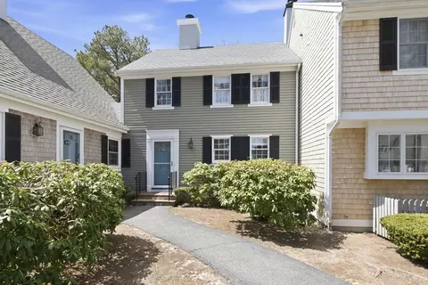 404 Admiralty Hts #404, Yarmouth, MA 02675