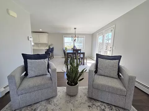 Living - 27 Middlesex Ave, Worcester, MA 01604 photo 4 of 4