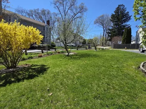 Exterior - 27 Middlesex Ave, Worcester, MA 01604 photo 3 of 5