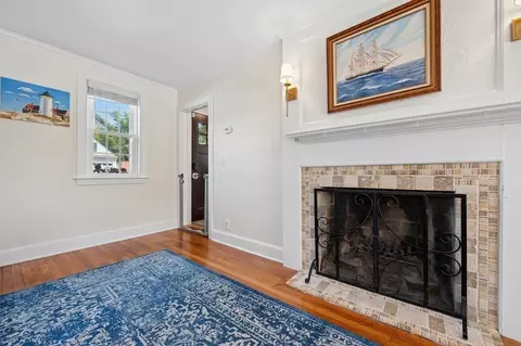 Entry Way - 223 Beverly Rd, Worcester, MA 01605 photo 3 of 3