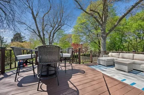 Exterior - 223 Beverly Rd, Worcester, MA 01605 photo 7 of 14