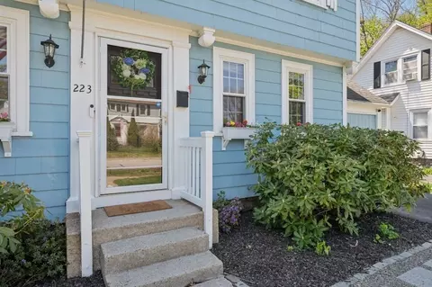Exterior - 223 Beverly Rd, Worcester, MA 01605 photo 5 of 14