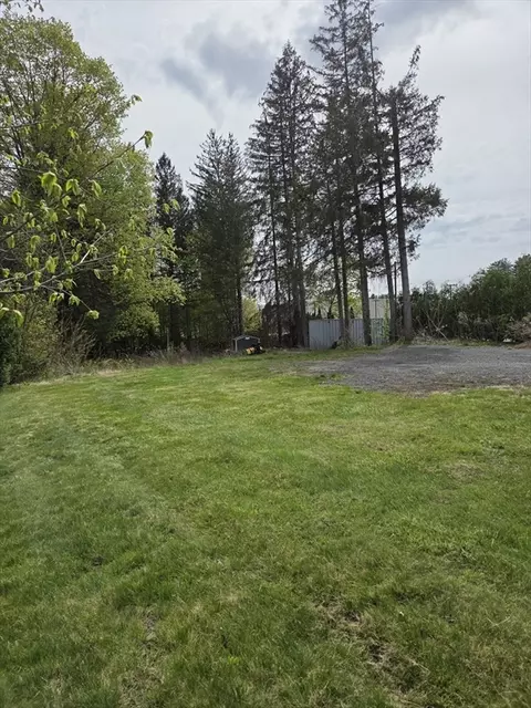 104 Silver St, Greenfield, MA 01301