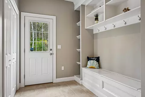 Entry Way - 249 Boxboro Rd, Stow, MA 01775 photo 3 of 4